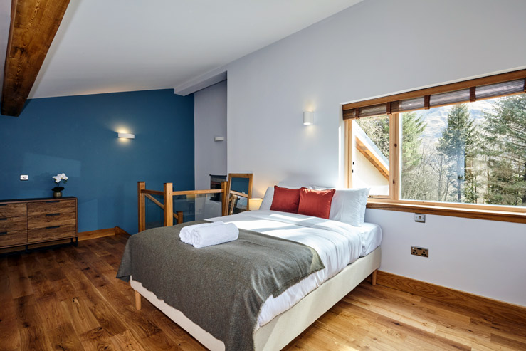 Upstairs master bedroom Upstairs master bedroom