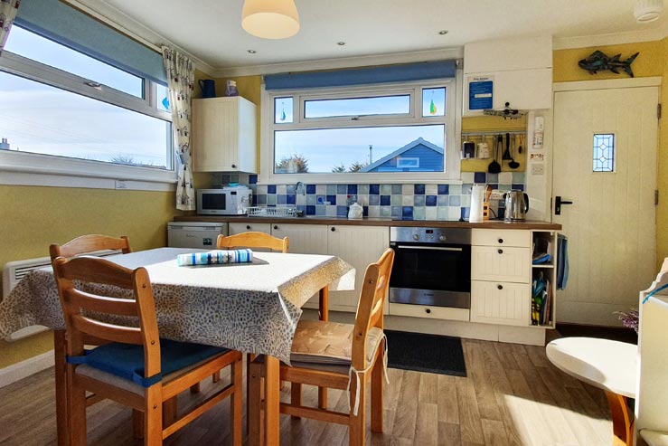 Kitchen/dining area Kitchen/dining area