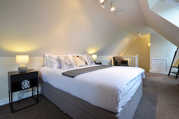 Master bedroom Master bedroom