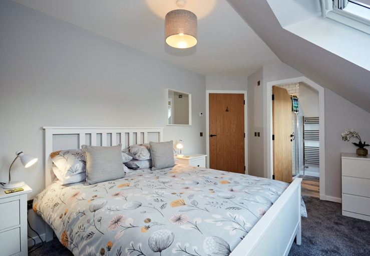 Master bedroom Master bedroom