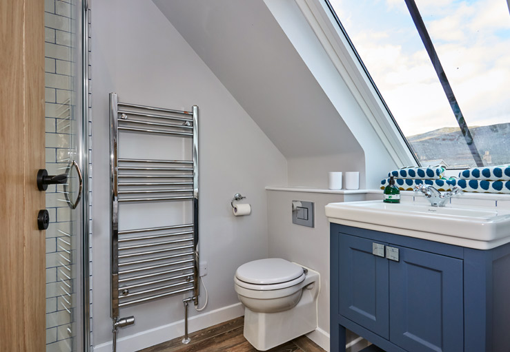 En suite shower room En suite shower room