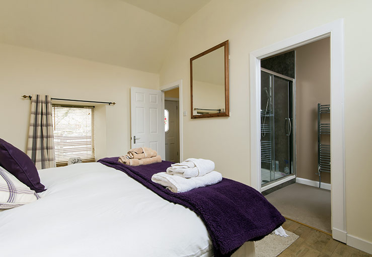 Master bedroom Master bedroom