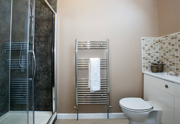 En suite shower room En suite shower room