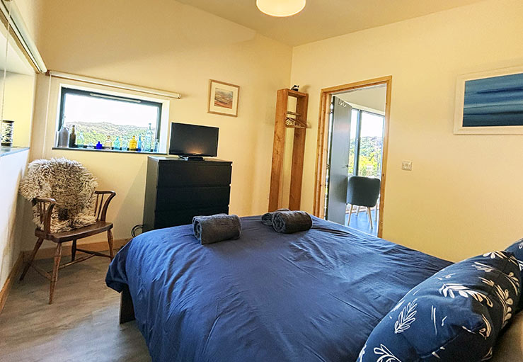 Master bedroom Master bedroom