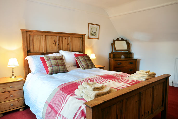 Master bedroom Master bedroom