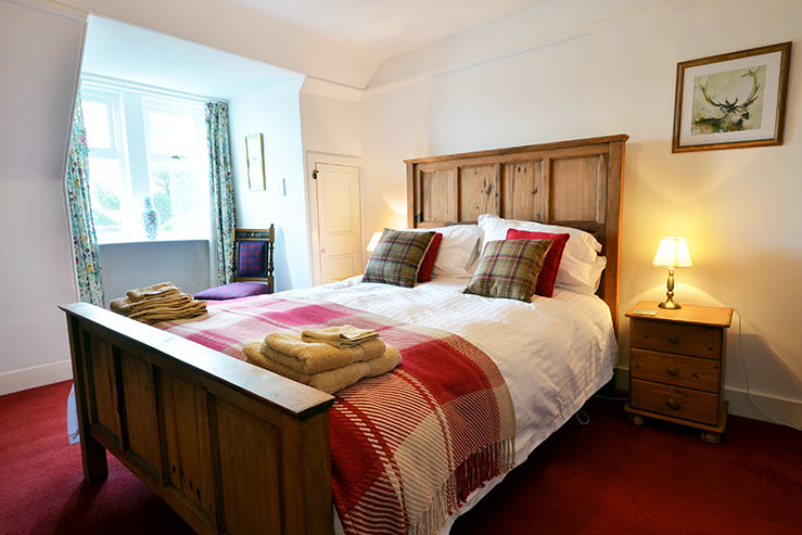 Master bedroom Master bedroom